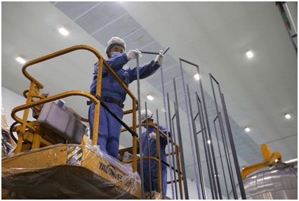 走访新疆自动化的多晶硅工厂与棉田,戳破西方 强迫劳动 谎言